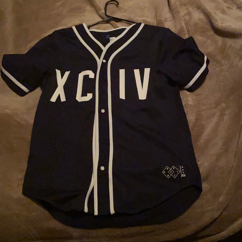 Navy blue divided base ball jersey, mesh used condition